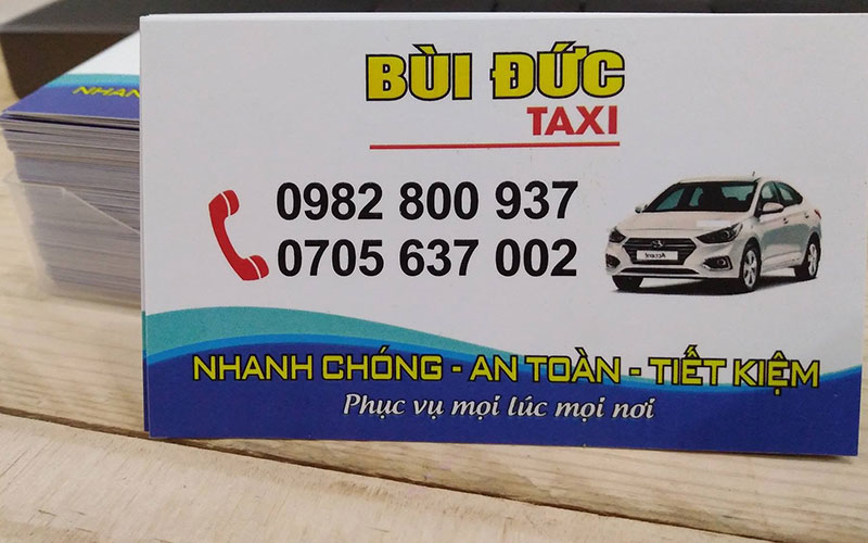 Mẫu card visit xe taxi đơn giản